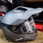 CASCO ZEUZ 913 MULTIPROPOSITO ABATIBLE TITANIO GRIS